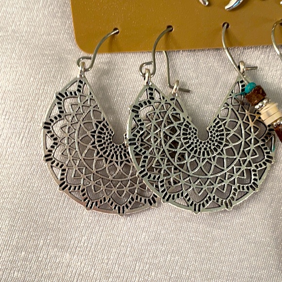 Feather Moon Classical Earrings - Picture 2 of 4